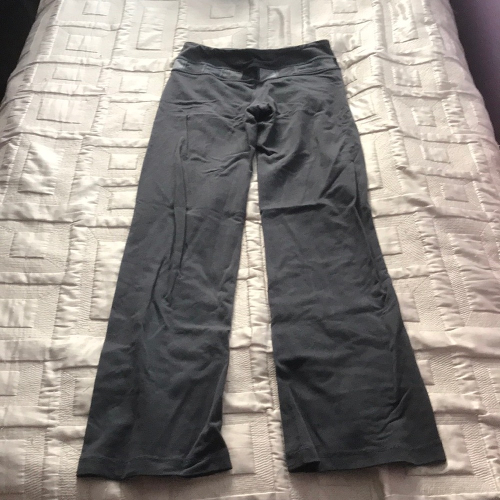 Lululemon yoga pants